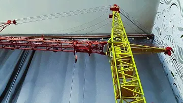 Модель башенного крана КБ-502.